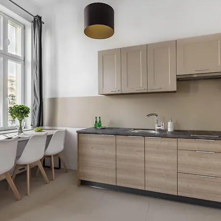 Platinum Aparthotel 4*